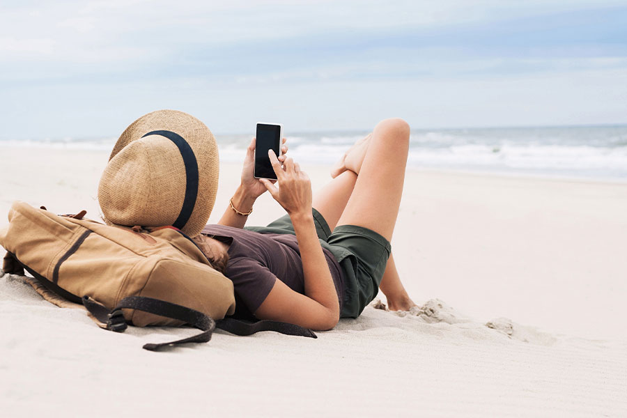 Guidelines to Keep Safe on Social Media While on Vacation